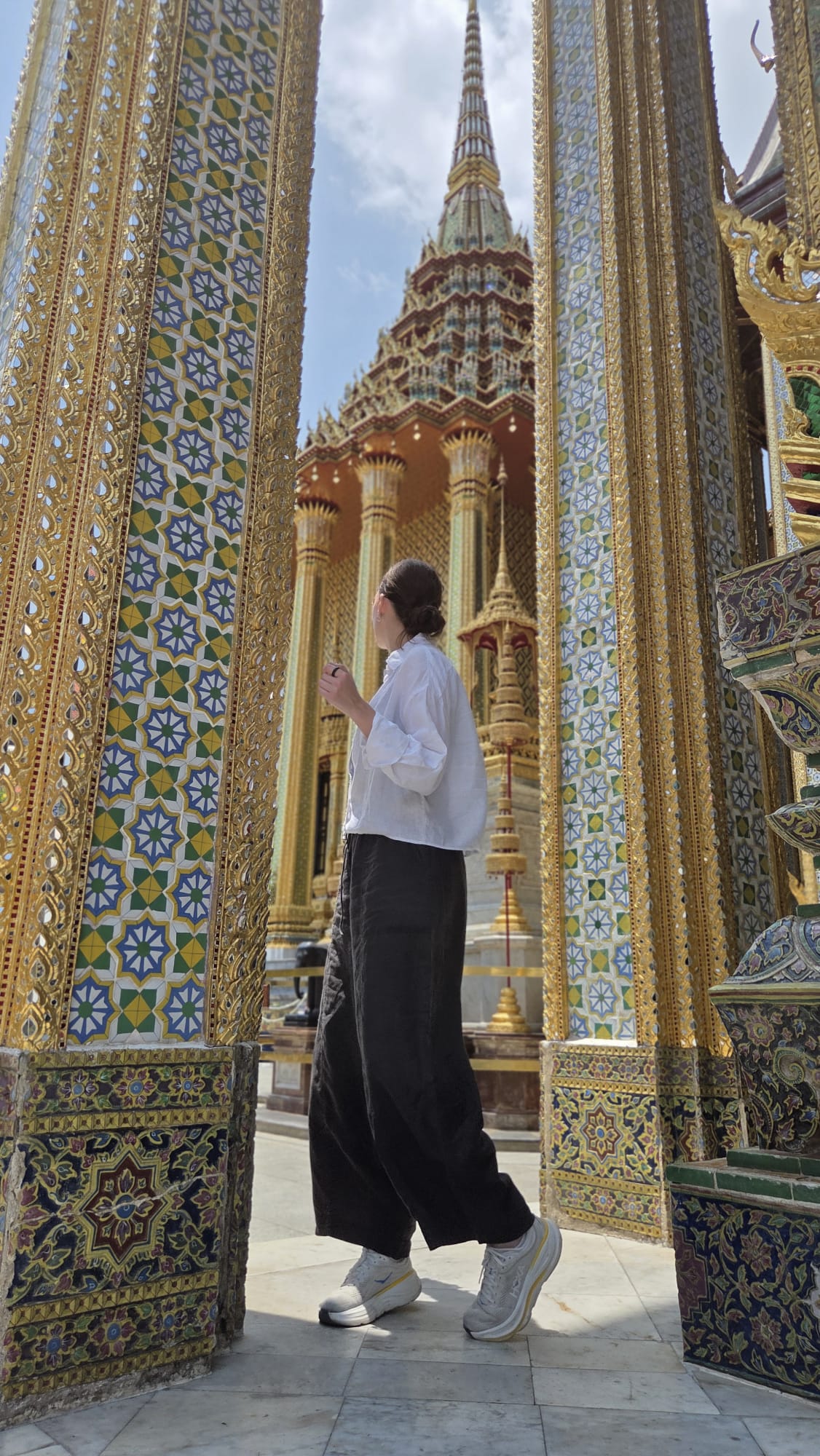Mónica de Flying Gaiai recorriendo el Grand Palace de Bangkok